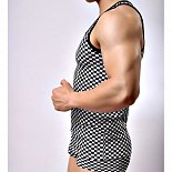 Черно-белая мужская майка в клетку