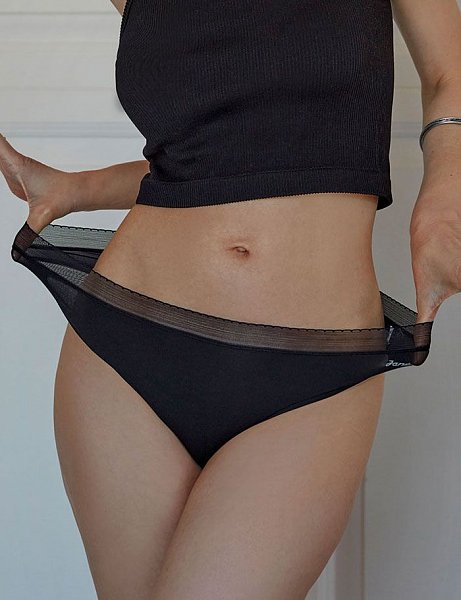 Эластичные трусики-бразилиана Brasilian Trim Flexie Adapt