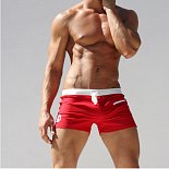 Красные мужские плавки-хипсы с контрастным поясом